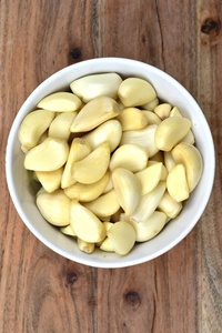 Ajo Blanco Fresco, Blanco Normal y Blanco Puro - Precio al por Mayor, Bulbo de Ajo Estándar de Exportación - Product Image 1