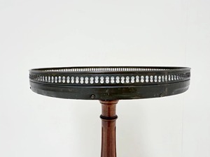 Mesa de Centro Tradicional con Tapa de Mármol y Marco de Madera, Mueble Decorativo para Sala de Estar, Estilo Antiguo - Product Image 6
