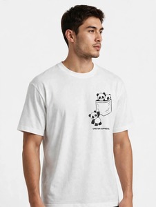 ONETEN APPAREL เสื้อยืดคอกลมแขนสั้นผู้ชายลายการ์ตูนแพนด้าสีขาว - Product Image 2