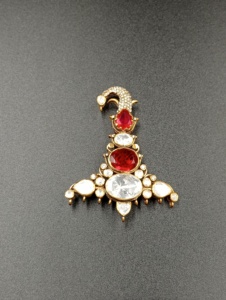 Elegant Silver <b>Gold</b> Plated Brooch with Green Stone Unisex Traditional Engagement Jewelry Statement Piece - Product Image 3