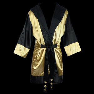 Robes de boxe en satin super doux, designs personnalisés de qualité professionnelle, robes de boxe pour la nuit de combat, robe de boxe personnalisée pour la salle de sport - Product Image 3