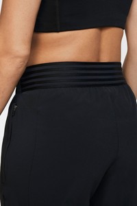 Pantalon de jogging décontracté pour homme, noir, taille élastique, en coton tricoté mi-lourd, teint uni, idéal pour le printemps - Product Image 6