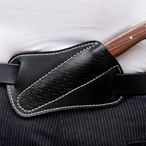 ปลอกมีดหนังสำหรับกิจกรรมกลางแจ้ง เช่น บุชคราฟท์ แคมป์ปิ้ง เดินป่า และมีดทำงาน  พร้อมโซลูชั่นป้องกันและพกพาสะดวก - Product Image 3