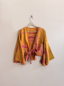 Top sin mangas de lino bohemio con estampado tie-dye para mujer, cuello halter, ajuste holgado, transpirable, con patrón a rayas, para primavera y verano, con lazo. - Product Image 1