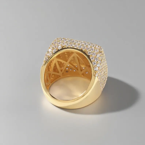Anillo de sello Moissanite Iced Out chapado en oro con estilo de diamantes pavé, joyería de lujo Hip Hop llamativa para hombres y mujeres - Product Image 2