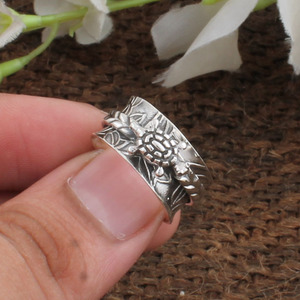 Wholesale <b>Turtle</b> <b>Ring</b> 925 Sterling Silver Vastu Feng Shui <b>Turtle</b> <b>Ring</b> for Wealth and Good Luck Band Jewelry Factory Price - Product Image 5