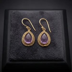Boucles d'oreilles pendantes en laiton et améthyste, pierre précieuse violette, bijoux en gros - Product Image 3