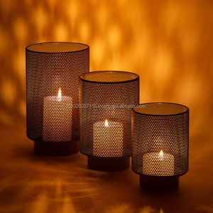 Bougeoir votif en fer décoratif avec design découpé au laser artisanal parfait pour les idées de décoration de maison rustique moderne - Product Image 4