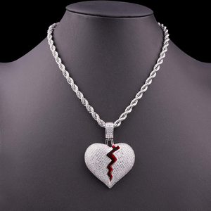 จี้ฮิปฮอปแบบกำหนดเองสำหรับผู้ชาย ประดับเพชรโมอิสซาไนต์ VVS เงินแท้ 925 ชุบโรเดียมอย่างดี พร้อมตัวอักษรหรือตัวเลขตามสั่ง - Product Image 1