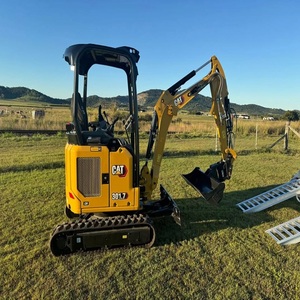 Mini-excavatrice CAT 301.7 CR en parfait état, commande hydraulique avancée, fonctionnement fluide, haute performance. - Product Image 1