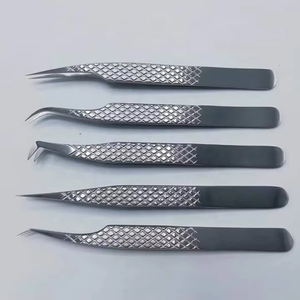 Pinzas de Precisión con Punta de Nanofibra Antimagnéticas para Extensión de Pestañas, Acero Inoxidable Japonés de 14 cm, Marca Privada, Puntas de Plasma Negras - Product Image 1