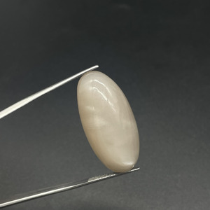 HAYAAT GEMS - Piedra Lunar Natural Cabujón Ovalado Largo, Color Blanco Lechoso, 30x15x9.4mm, 32.95 Quilates, para Colgante, Anillo, Fabricación de Joyas - Product Image 4