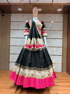 Purple Embroidered Lehenga Choli Silk Floor-Length Traditional Indian <b>Wedding</b> <b>Dress</b> <b>Women</b> Loose Fit All Seasons - Product Image 2