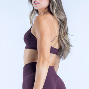 Sujetador deportivo de alta calidad para mujer con tirantes cruzados, sin espalda, escote pronunciado frontal, compresión, transpirable y antipilling, al por mayor - Product Image 4