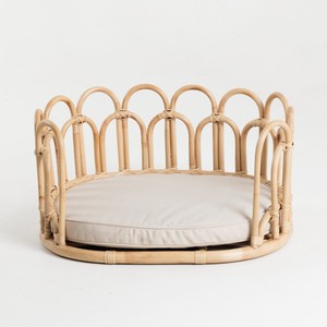 Lit pour animaux de compagnie en rotin tressé à la main, canapé rond pour chien, chaise longue en osier naturel pour chat avec coussin, mobilier d'intérieur pour animaux de compagnie, décoration pour la maison - Product Image 1