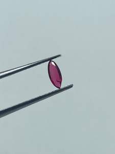 Espinela Natural Roja Facetada Corte Marquesa para Anillos y Joyería de Alta Calidad 0.56 Quilates - Product Image 3