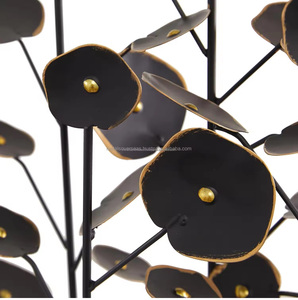 Sculpture de fleur en métal noir audacieux Pièce maîtresse de table de luxe Accent décoratif artistique pour les intérieurs élégants modernes - Product Image 4