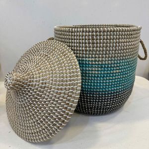 Panier en jonc de mer naturel bohème tissé à la main, conçu pour un rangement facile et une organisation durable, fabriqué au Vietnam - Product Image 3