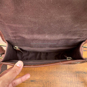 Sac à bandoulière en cuir usiné à cheveux le plus vendu pour femmes sac à main en cuir véritable occidental sacs à bandoulière en cuir de vachette à fleurs marron - Product Image 4