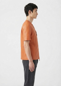 Camiseta Casual de Cuero Vacuno para Hombre, Cuello en V, Manga Corta, Cierre Frontal, Diseño Premium - Product Image 6