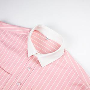 Chemise unisexe rose rayée oversize XL à simple boutonnage, anti-plis, à manches longues, style vintage décontracté et respirante pour le printemps - Product Image 4