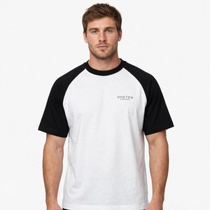Camiseta de manga raglán con bloques de color en blanco y negro para hombre de Oneten Apparel - Product Image 1
