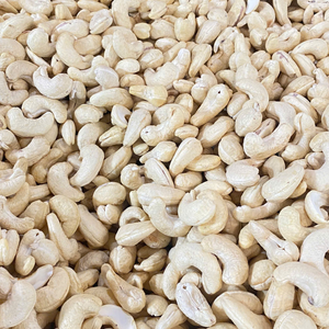 Oferta Especial: Nueces de Anacardo W320, Kaju Badam, 1 kg, Disponible en Envases de Marca Privada, Santigo - Product Image 1