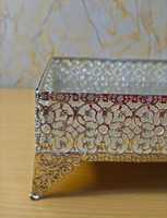 Plateau miroir rectangulaire en argent antique, plateau décoratif en métal filigrané, plateau de vanité orné de découpes florales, plateau de centre de table de mariage