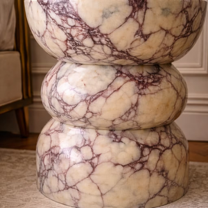 Mesa Auxiliar de Mármol Calacatta de Lujo, Mesa de Noche de Mármol con Vetas Negras, Mesa Auxiliar de Piedra Hecha a Mano, Mesa de Acento Moderna con Pedestal - Product Image 3