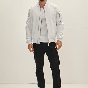 Blouson Bomber Homme en Cuir Véritable Noir Uni avec Logo Brodé Personnalisé – Style Urbain Tendance et Lettres Uniques – Vente en Gros - Product Image 2