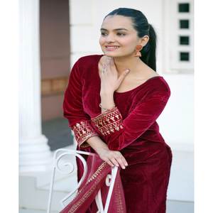 ชุดสูทผ้ากำมะหยี่สำหรับผู้หญิงชุดปักลายหรูหรา - Product Image 3