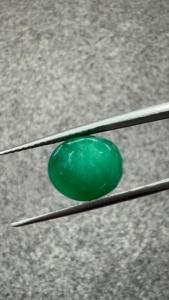 Esmeralda Zambiana Natural de 7.66 Ct, Corte Ovalado, Certificada por GIA, Piedra Preciosa Suelta |   Piedra de Esmeralda Verde Premium para Joyería Fina Personalizada - Product Image 3