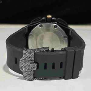 Montre-bracelet en moissanite pour homme et femme avec cadran blanc numérique, design luxueux personnalisé fait main, bracelet en caoutchouc - Product Image 3