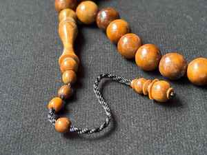 Rosario de Oración Tasbeeh de Madera Pulida Hecho a Mano, Ecológico y Duradero, Cuentas Islámicas para el Zikr Diario, Práctica Religiosa Musulmana - Product Image 4