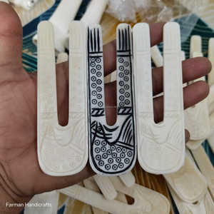 Lucette artisanale en os de buffle blanc, style Viking, outil de tissage moderne et écologique par FARMAN HANDICRAFTS à prix compétitif - Product Image 3