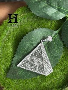 Pendentif Pyramide Illuminati Luxe Sertie de Diamants VVS, Œil de la Prophétie, Breloque Hip Hop pour Chaîne Tennis, Bijoux Fins Personnalisés pour Hommes - Product Image 5