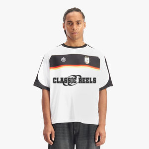 Maillot de football personnalisé pour hommes par sublimation – T-shirt de football rétro noir et blanc – Tenue de sport professionnelle respirante pour l'entraînement en équipe - Product Image 6
