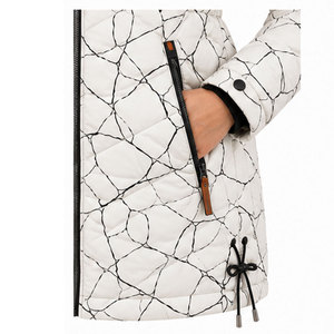 Parka à capuche moderne pour femme avec finition imperméable, chaleur thermique et style streetwear inspiré de la mode contemporaine - Product Image 5
