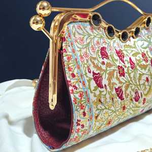 Pochette à main vintage brodée style bohème avec perles, sac à bijoux, doublure au design fantaisie, pour mariage et fête, vente en gros, nouvel emballage - Product Image 3