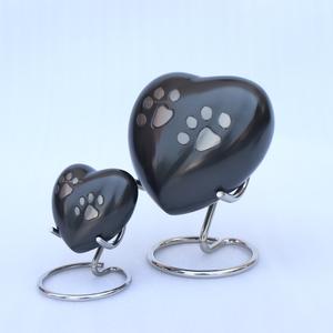 Urne funéraire moderne en laiton de haute qualité pour animaux de compagnie, en forme de cœur, gravée, pour le stockage des cendres, fabriquée à la main - Product Image 2