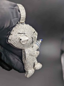 Colgante Unisex de Plata 925 con Diamantes, Diseño Moderno, Joyería Elegante y de Lujo, Accesorio de Moda, Regalo para Mujeres y Hombres, en Oferta - Product Image 3