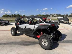 รถใหม่มาแรงปี 2025 Can-Am Maverick X3 MAX X MR Turbo RR UTV สำหรับผู้ใหญ่ - Product Image 1