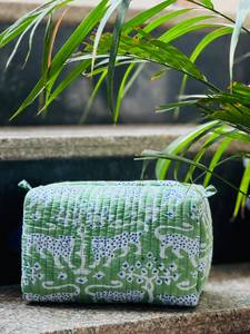 Bohemian Embroidered Eco-Friendly Waterproof Soft Handle Cosmetic Bag Medium Size Zipper Closure Portable Cotton <b>Makeup</b> <b>Case</b> - Product Image 3