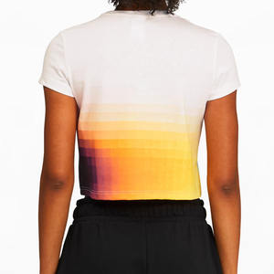 T-shirt court à manches courtes pour femme, coupe classique, décontracté, pour tous les jours / T-shirt dégradé tendance pour femme, style streetwear décontracté 2026 - Product Image 6