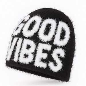 Gorros de Punto Jacquard con Logotipo Personalizado al por Mayor – Fabricante de Gorros de Mohair Personalizados - Product Image 2