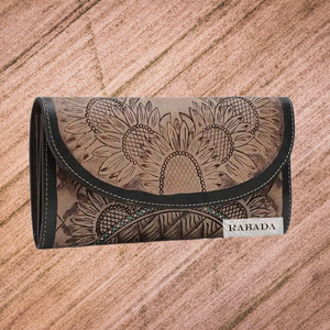Top Deal 2023 Western Genuine Leather <b>Wallet</b> With Carving Design Manufacturer and Wholesaler - Product Image 4