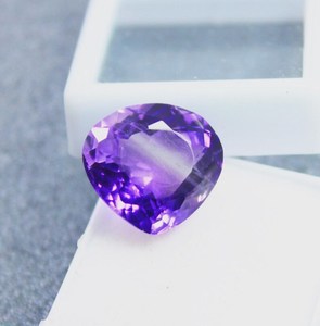 Pierre précieuse naturelle en améthyste, cristal violet certifié, pour la fabrication de bijoux, pendentif, bague - Product Image 2
