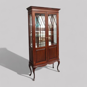 ชั้นหนังสือไม้มะฮอกกานีสไตล์อเมริกันวินเทจย้อนยุคฝรั่งเศสชั้นวางหนังสือพร้อมประตูกระจกตู้เก็บของแกะสลักห้องนั่งเล่น - Product Image 1