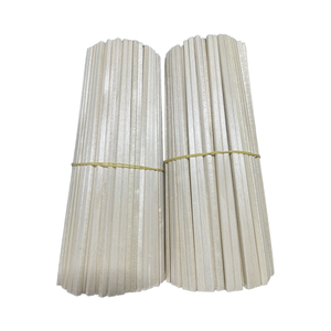 Palillos Desechables Redondos Tradicionales de Madera - Product Image 1