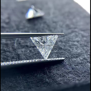 Piedra triangular de fantasía cultivada en laboratorio, corte escalonado, corte trillón, suelta, HPHT/CVD, para joyería fina certificada, color blanco DEF - Product Image 5
